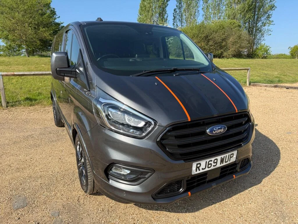 2019 Ford Transit Custom Sport Crew Van photo 1