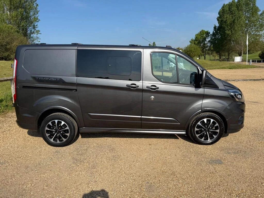 2019 Ford Transit Custom Sport Crew Van photo 7