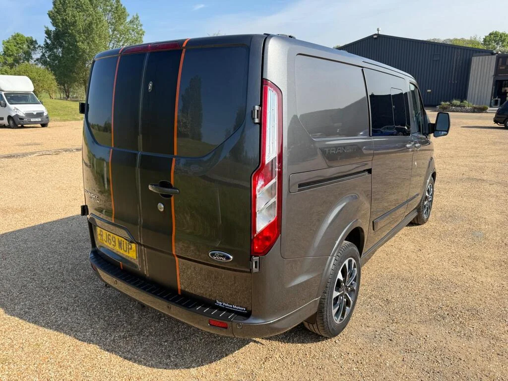 2019 Ford Transit Custom Sport Crew Van photo 8