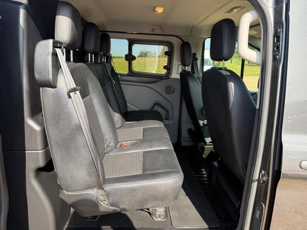 2019 Ford Transit Custom Sport Crew Van photo 13